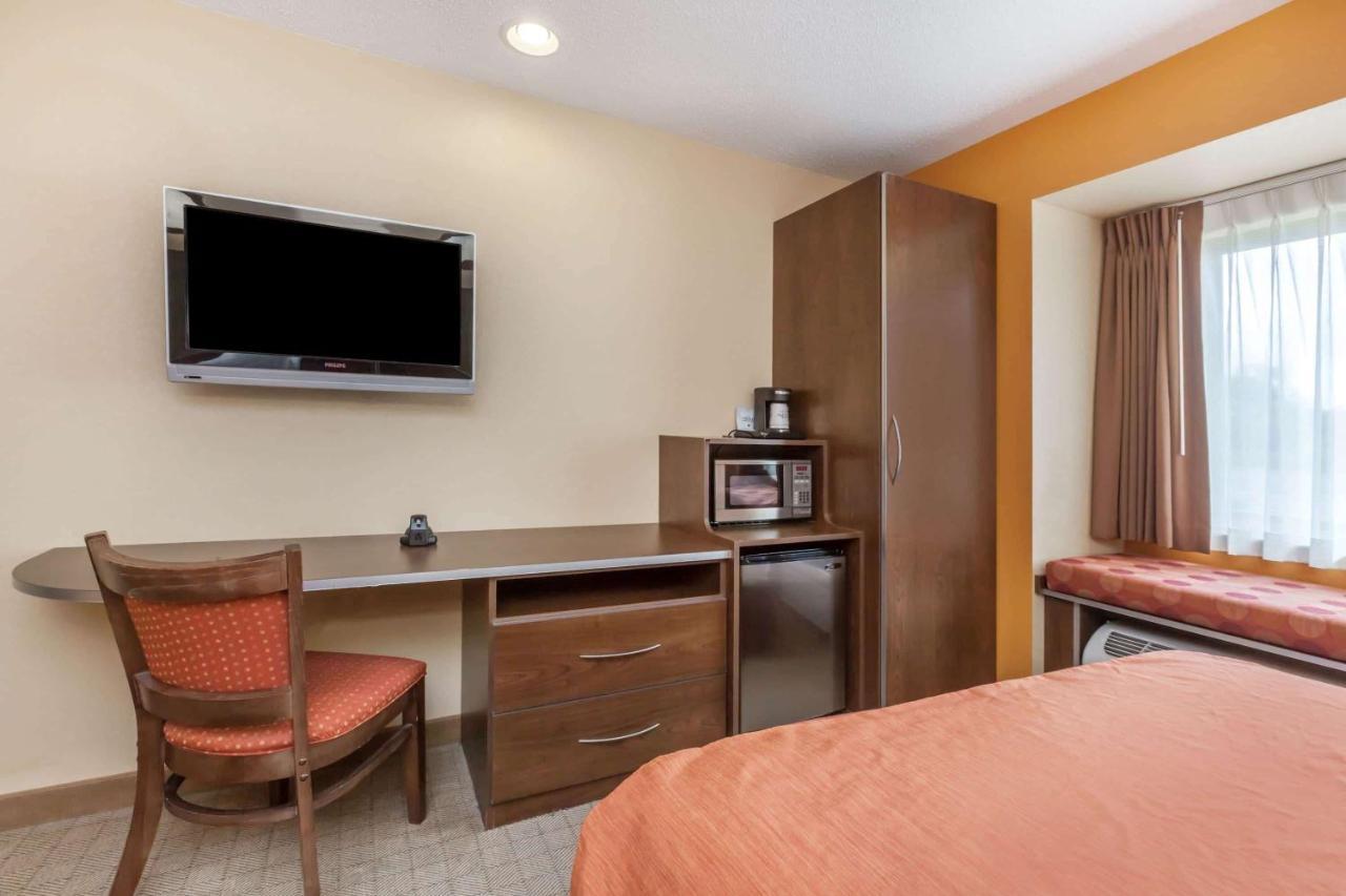 Microtel Inn & Suites By Wyndham Verona Ngoại thất bức ảnh